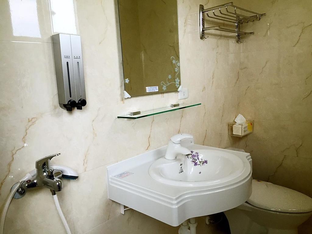 Star Travel B & B Hengchun Exterior photo